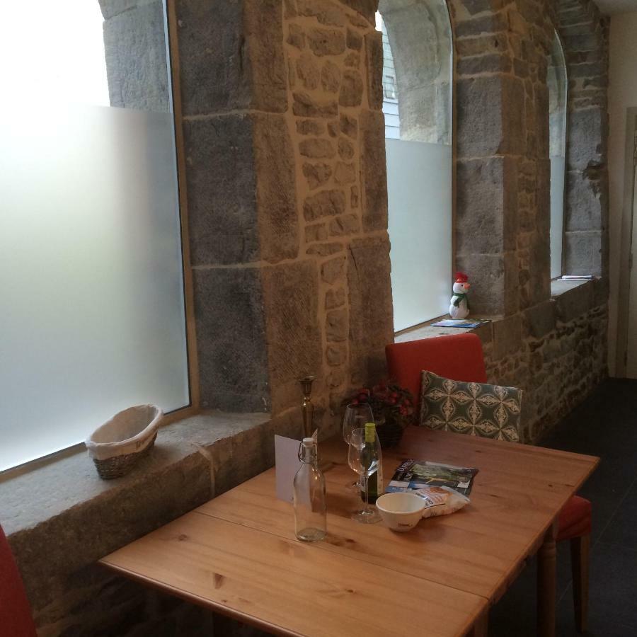 Les Roques In Historical Monastery Appartement