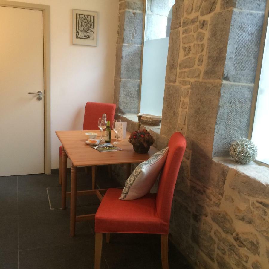 Les Roques In Historical Monastery Apartamento
