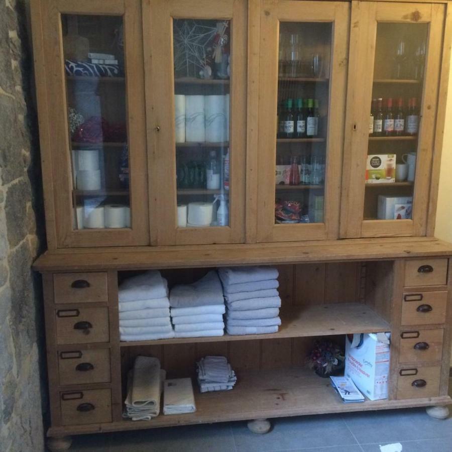 Les Roques In Historical Monastery Apartamento *