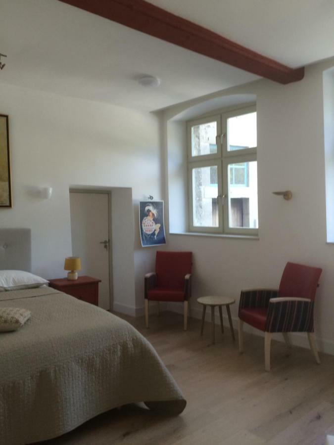 Les Roques In Historical Monastery Appartement *